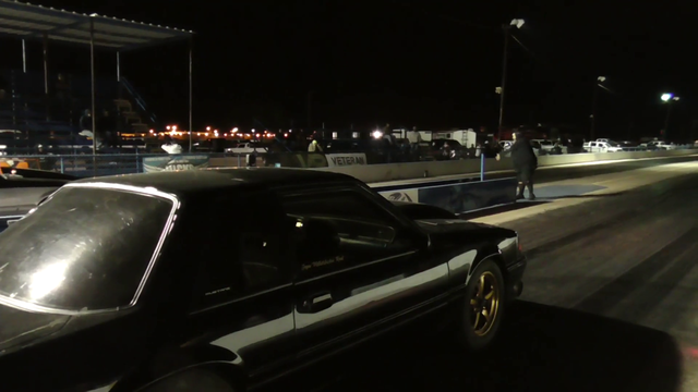 Crazy wheelie. Insane close drag race!