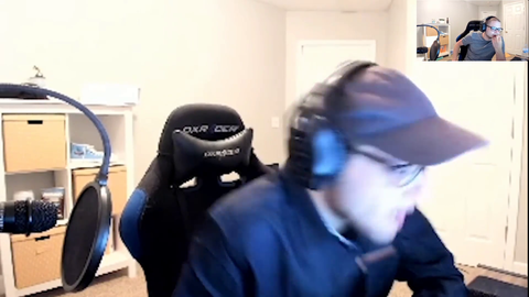 Erobb competing in chess PepeLaugh