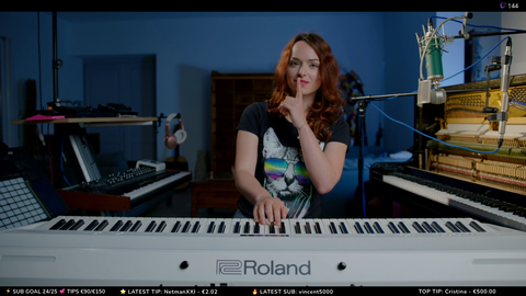 SarahCoponat - solid sneak ?
