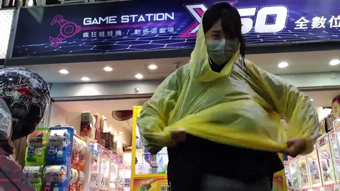 Taiwan hero saves damsel in distress