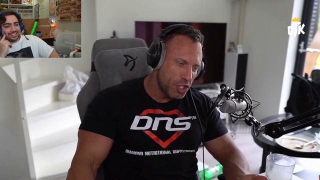 Knut gets exposed