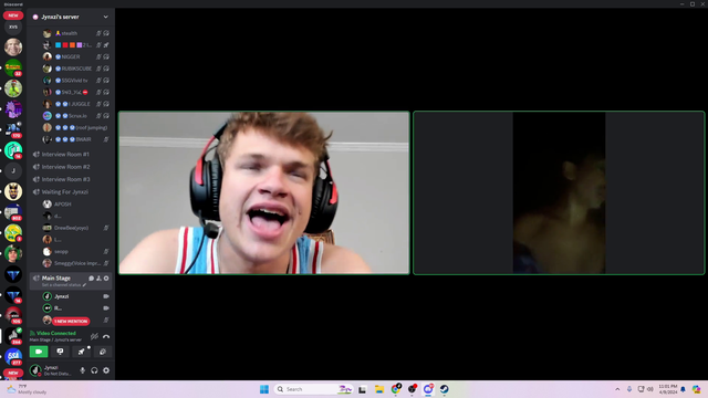 Streamer ends stream after scamming viewer who jumped in lake for money