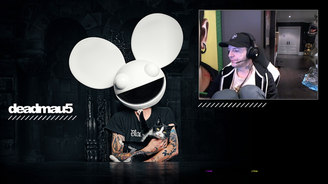 Deadmau5 getting scared by mouse