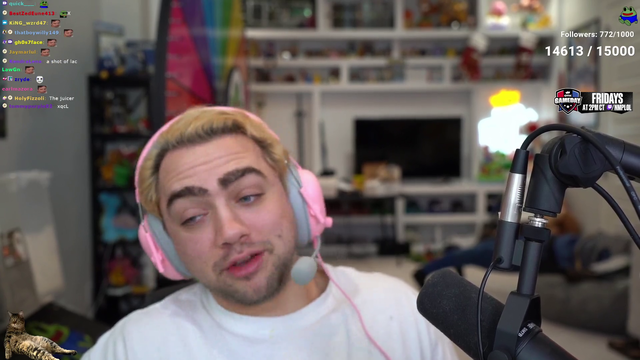 XQC & Mizkif talk, X apologizes for everything he's done at the streamer party.