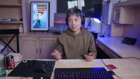 Albie with the casual card trick..