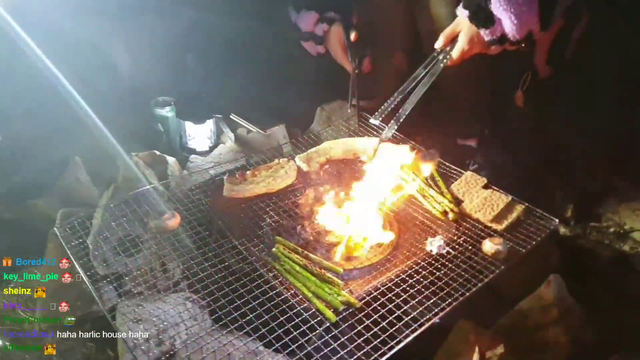 OG Korean Streamer demonstrates how to Korean BBQ