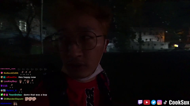Stranger returns Cooksux phone and runs away from reward