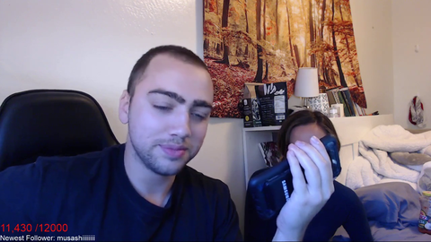 Maya hits Mizkif for no reason