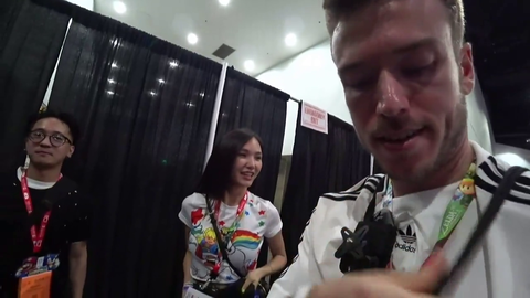 Professional IRL Streamer shows Rookie IRL streamer Doc how it's done