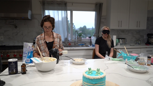 QTCinderella calls her mom for 8k viewers