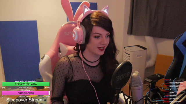 F1NN5TER tests out some fake breasts he just got sent
