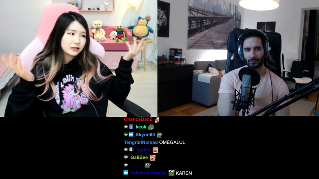 Nymn explains cloth sizes to korean streamer