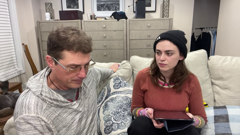 Streamer dad hits the vape