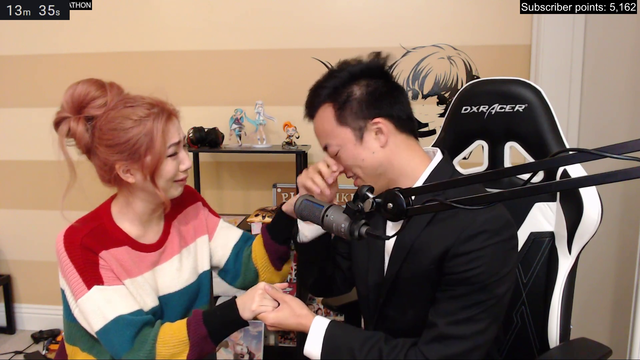 Edison Proposes to Fuslie after breaking the record for streaming 540 hours in a month