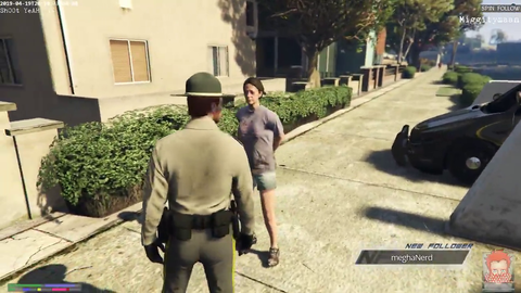 Kiwo breaks a cop