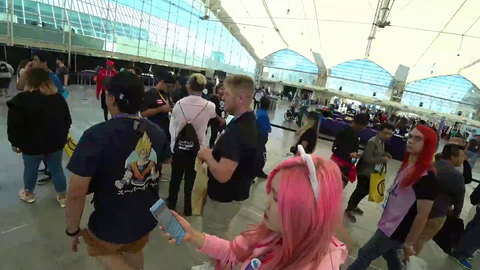 Hachubby sees the length of NymN's meet and greet line