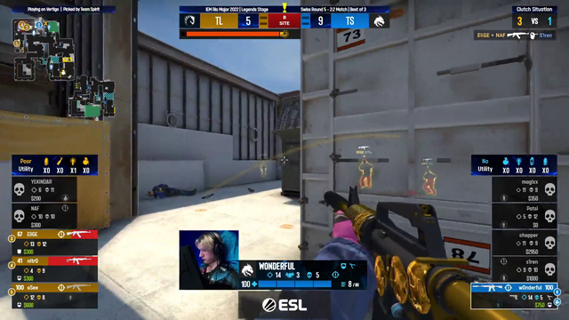 xQc with another insane clutch