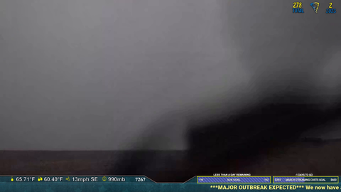 Iowa tornado caught on stream