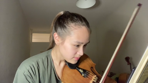 Chat choosing sheet music for classical violin teacher to play