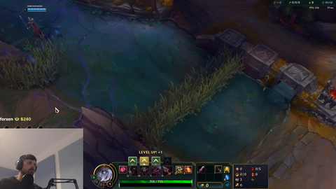 Iron player shows off his new League skills
