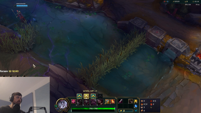 Iron player shows off his new League skills