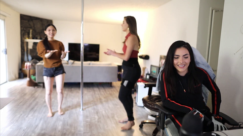 Just an evening with a stripper pole, codemiko and the Botez sisters.