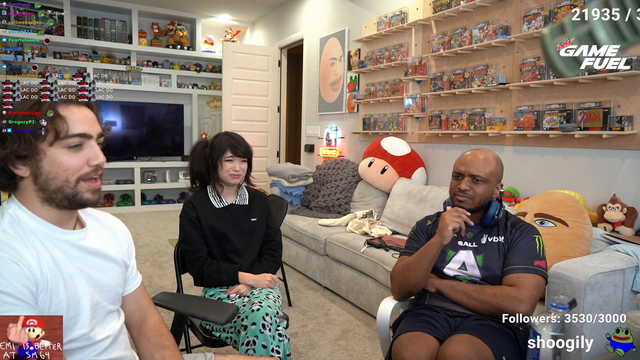 Lacari recreates heCrazy after eating Da Bomb hot sauce