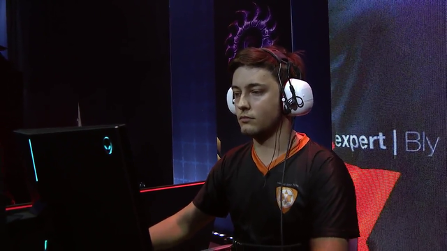 Quality SC2 intro at Valencia