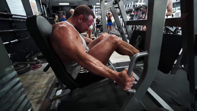 Least fit gym bro vs least soy streamer