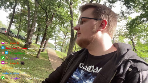 Twitch streamer SloppyWalrusX had a small talk with a random Texas citizen