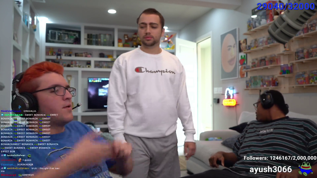 Simply shows Mizkif BoobaTV