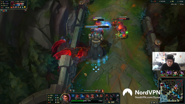 Ex Legaue of Legends Pro Player executes perfect tower dive