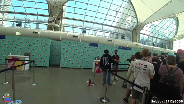 Jaystreazy gives away his 2nd place spot in line to meet XQC