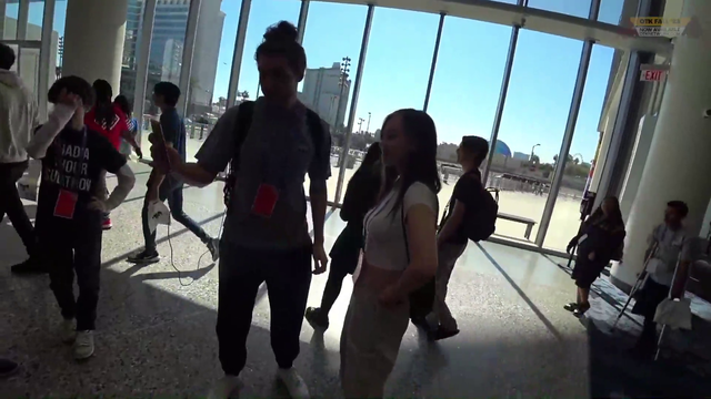 MarIsNot12 and her Mod, Wantep, meet in person for the first time LUL