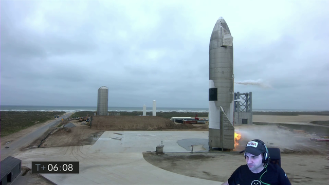 [EJ_SA] Brave man saves rocket from exploding