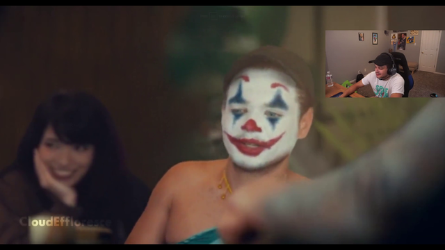 erobb watches a video