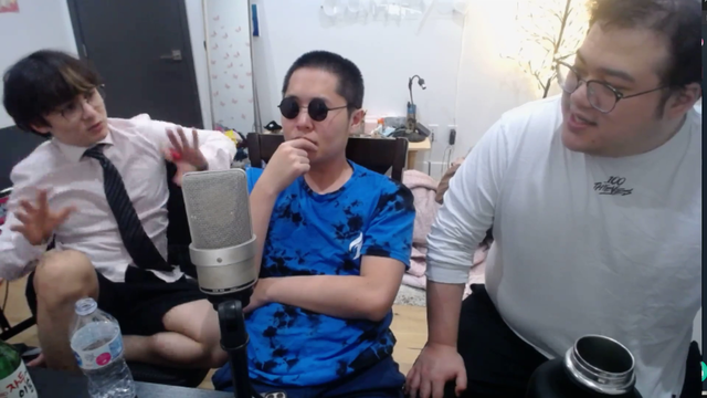 Michael, Toast, and Scarra discuss potential robot-dog fights