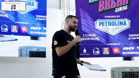 Rare hobo sighted at Cyprus ComicCon Tekken tournament