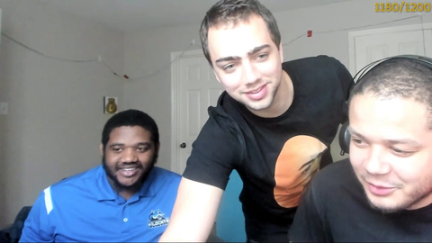 Mizkif donates $100 to Erobb's media share
