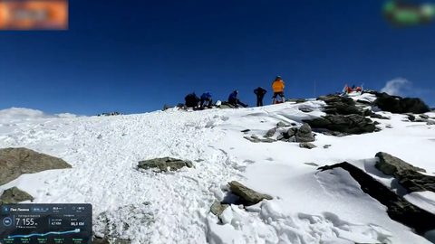 Leva2k is the first Twitch streamer to summit Lenin Peak (7,134 meters) while livestreaming