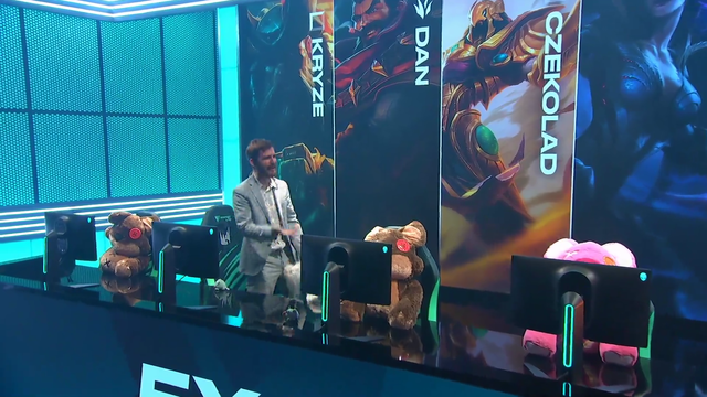 LEC casters fighting with each other during a game pause