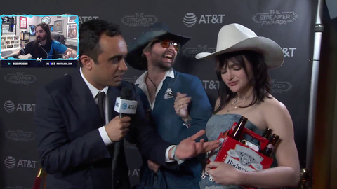 Cry and his cousin arrive at the streamer awards