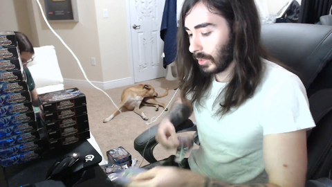 Cr1tikal pulls a $1000+ Yu-Gi-Oh! Card