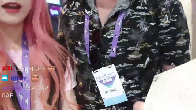 Korean Streamer invents her signature
