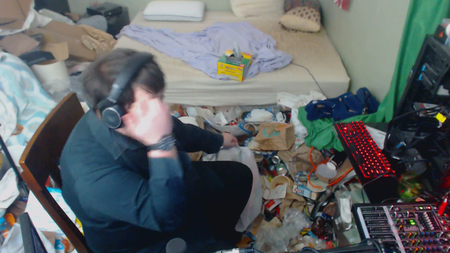 streamer is currently cleaning his disgusting room ft. piss bottles
