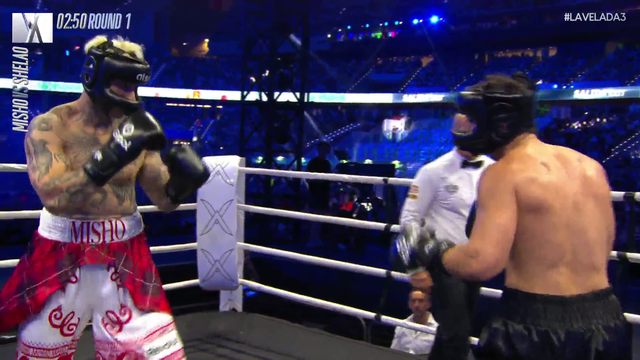 Misho injures himself after 10 seconds into the Heavyweight fight in La Velada 3.
