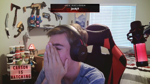 Nick makes this small streamer's day after playing Apex with him