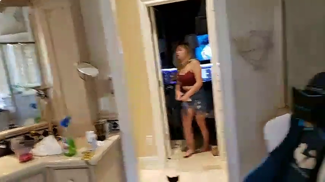 Kbubblez rages at Mitch over him making her clean up her dog's shit in his room