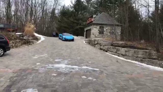 deadmau5 flexing his new car on stream