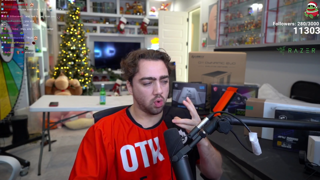 Mizkif accuses Lacari for using PEDs